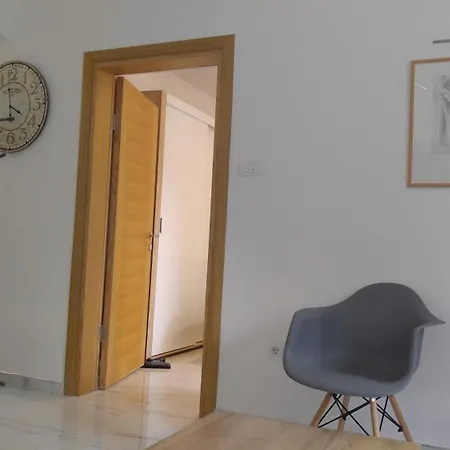 Shopping,airport,parking,ring Road 100sqm Comfort Διαμέρισμα *